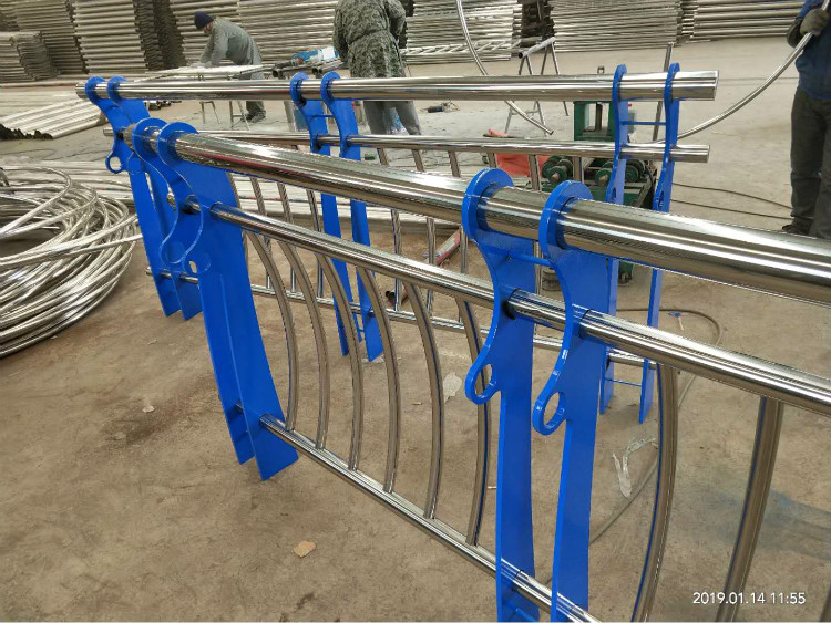 不锈钢复合管护栏现货